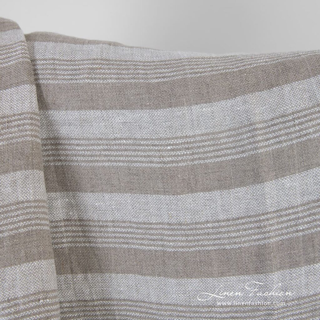 Tissu en lin naturel à rayures lavées 3 Natural color linen fabric in stripes, specially washed to increase softness