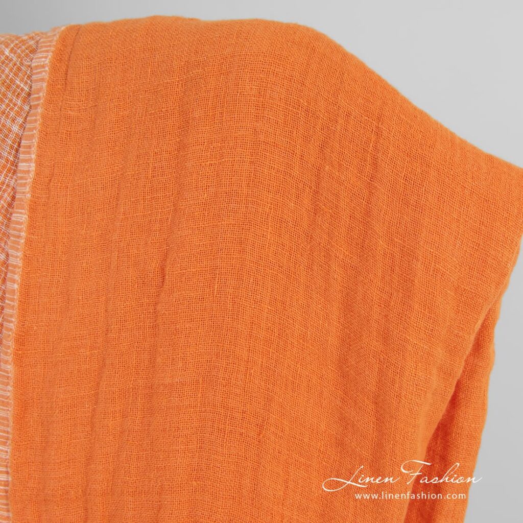 Tissu de lin orange double face à carreaux lavés 4 Double-sided orange linen fabric in checks, perfect for clothes and home textile