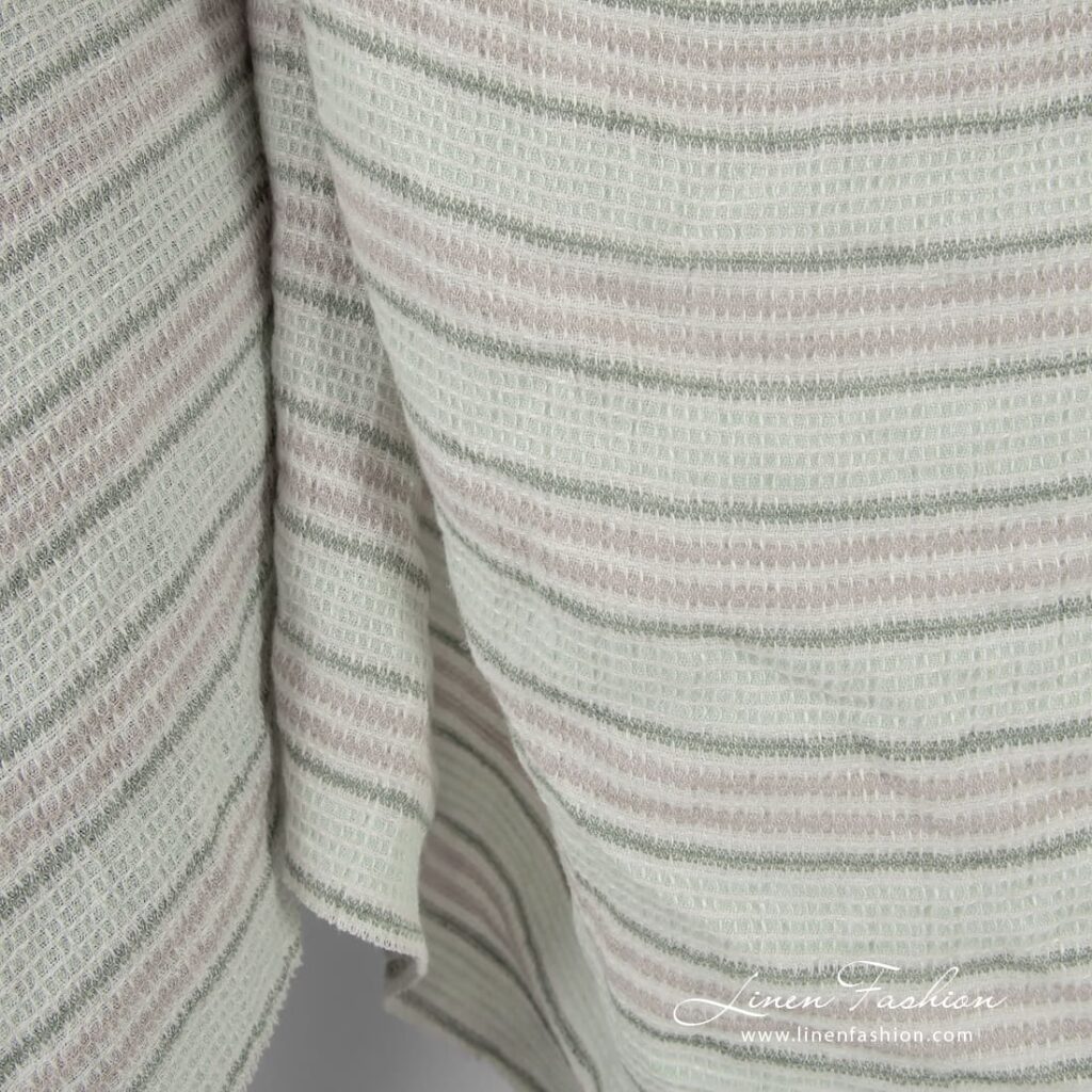 Tissu de lin rayé vert à motif gaufré, lavé 4 100% linen fabric in waffle pattern