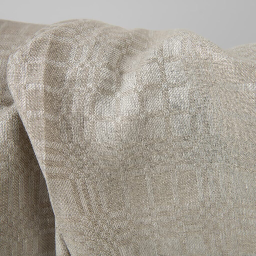 Tissu de lin beige à carreaux 2 Beige linen fabric in checks dobby close up detail
