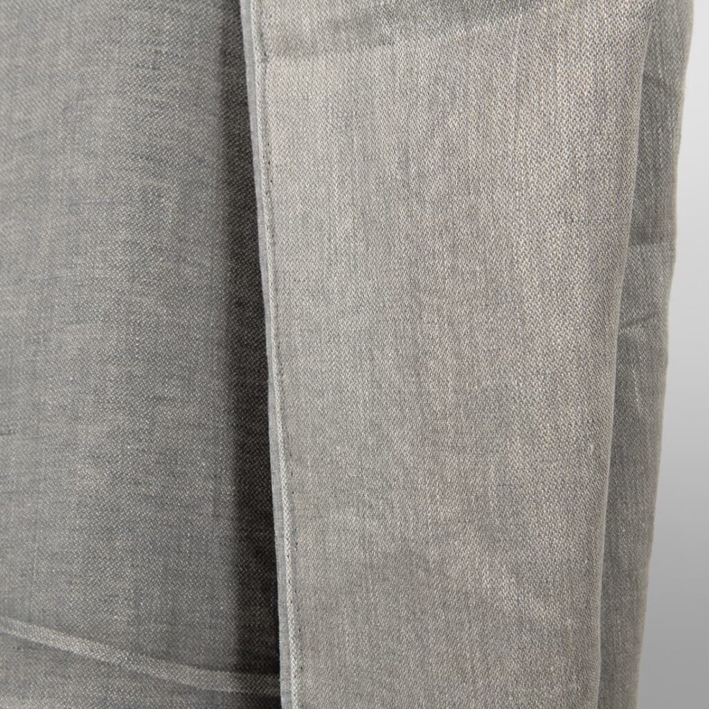 Tissu satiné gris lin 4 linen satin grey fabric, double sided. both sides