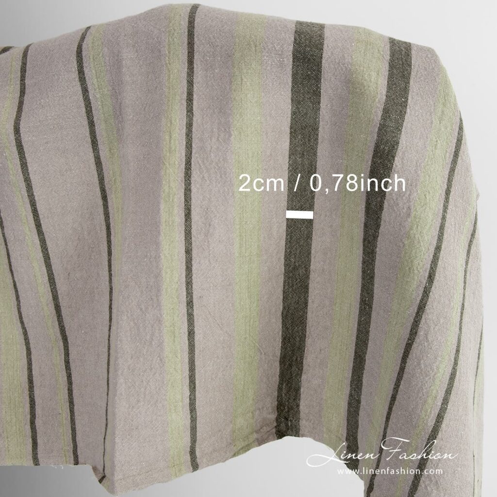 Tissu large en coton lin avec rayures lavées 4 Wide linen cotton fabric with vertical stripes, washed