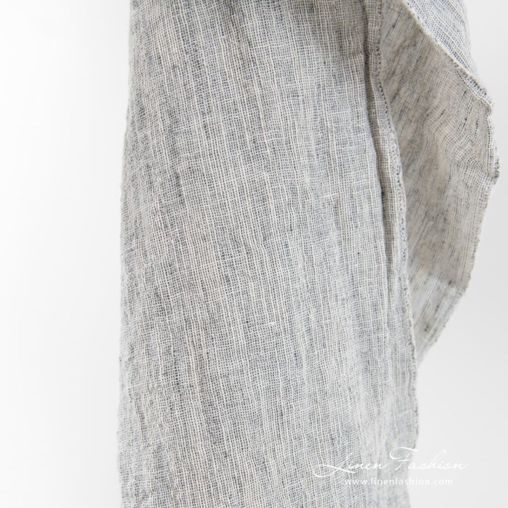 Tissu large en coton lin gris lavé 3 Grey linen cotton fabric.