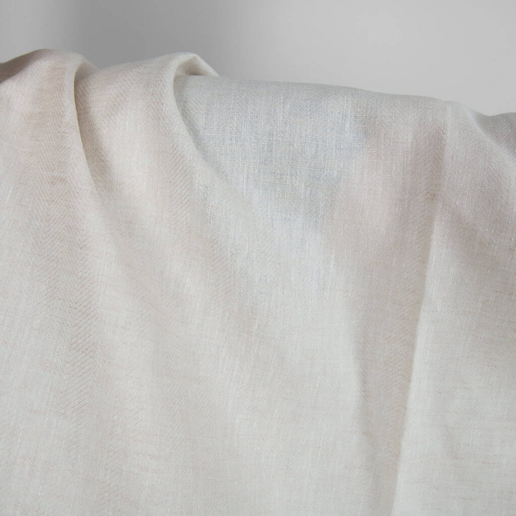 Tissu de laine de lin blanc beige à chevrons 3 Tissu de laine de lin blanc beige à chevrons – Image 3