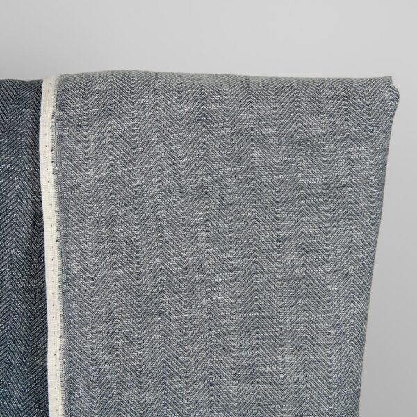 Tissu de laine de lin à chevrons bleu-noir et blanc – Image 2