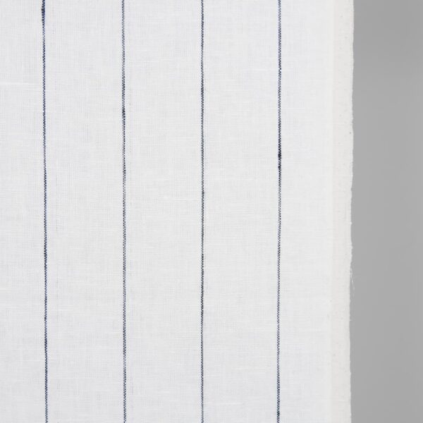 Tissu de lin étroit blanc avec fines rayures bleues – Image 2