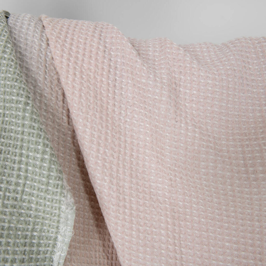 Tissu gaufré coton-chanvre lavé dégradé rose-vert 2 Washed cotton-hemp waffle fabric pink green gradient, waffle weave