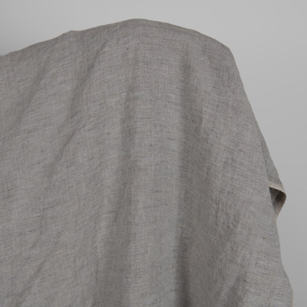 Tissu en lin lavé mélange de tons gris 4 Washed linen fabric grey shades mix product photo