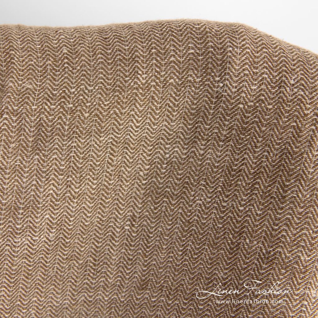 Tissu de lin brun à chevrons lavés 2 Brown linen fabric in herringbone pattern