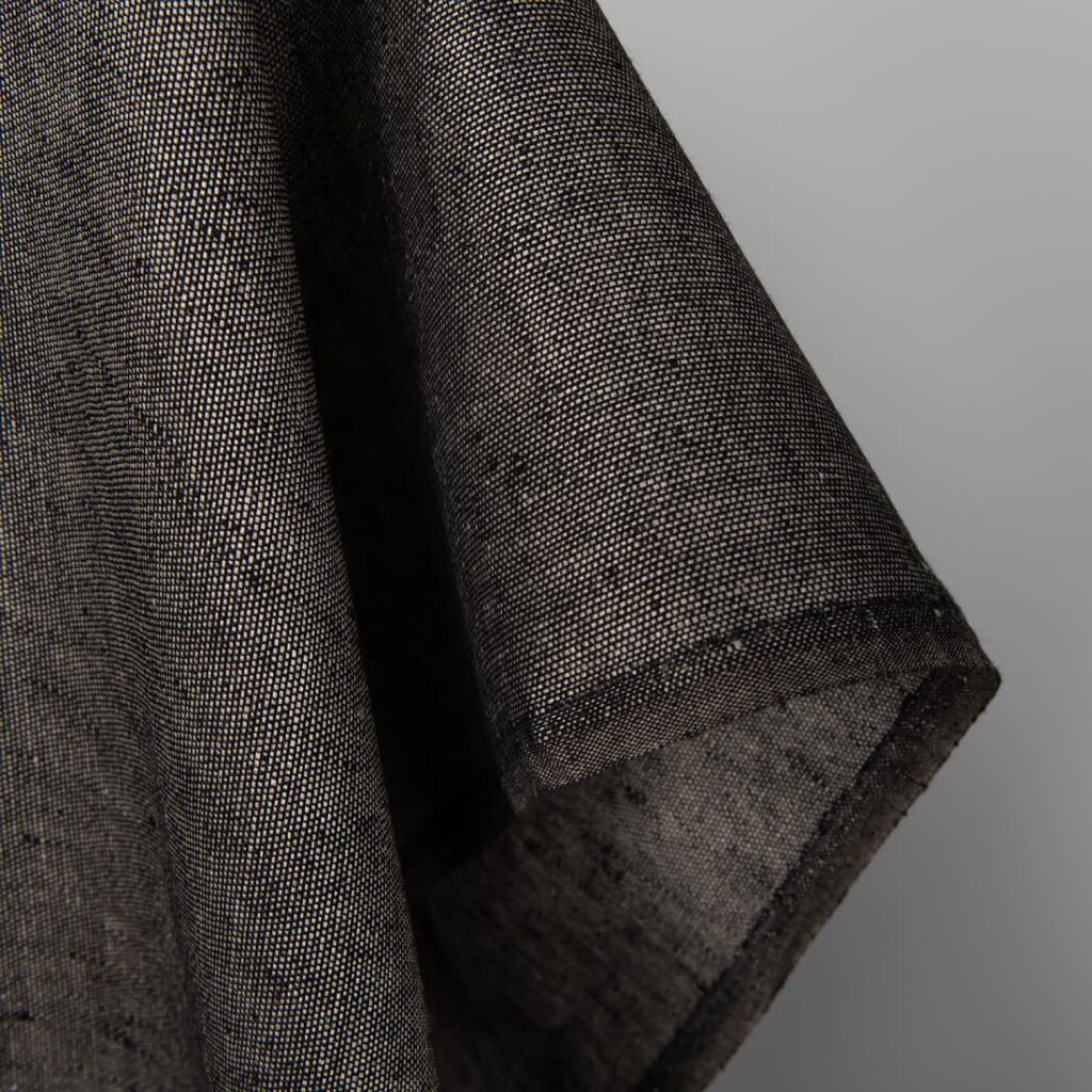 Tissu de lin à motifs naturels et noirs 4 Tissu de lin à motifs naturels et noirs – Image 4