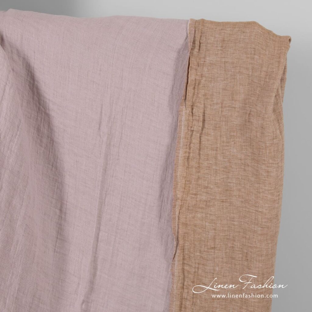 Tissu en lin lavé double face lilas et marron 1 Double-sided linen fabric in lilac and brown colors