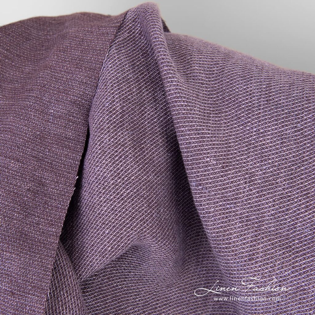 Tissu de lin violet clair en armure sergé lavé 3 Violet linen fabric woven in light and dark violet yarns
