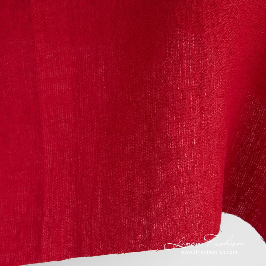 Tissu de lin rouge en armure sergé lavé 4 Red linen fabric, perfect for clothes and home textile