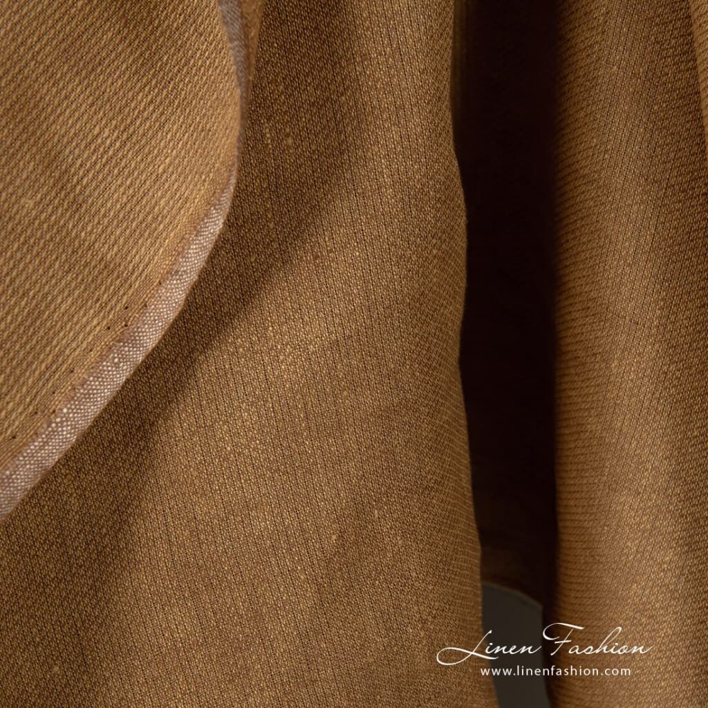 Tissu en lin mélangé marron à motif diagonal 4 Patterned 100% linen fabric in brown melange.