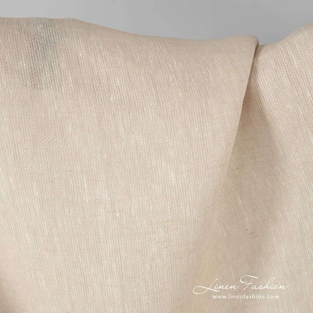 Tissu en lin de couleur sable clair à motif diagonal 2 Linen fabric in light sand colour.