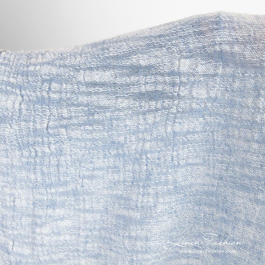 Tissu en coton lin bleu à rayures blanches lavé 2 Linen cotton fabric with blue and white fancy yarns