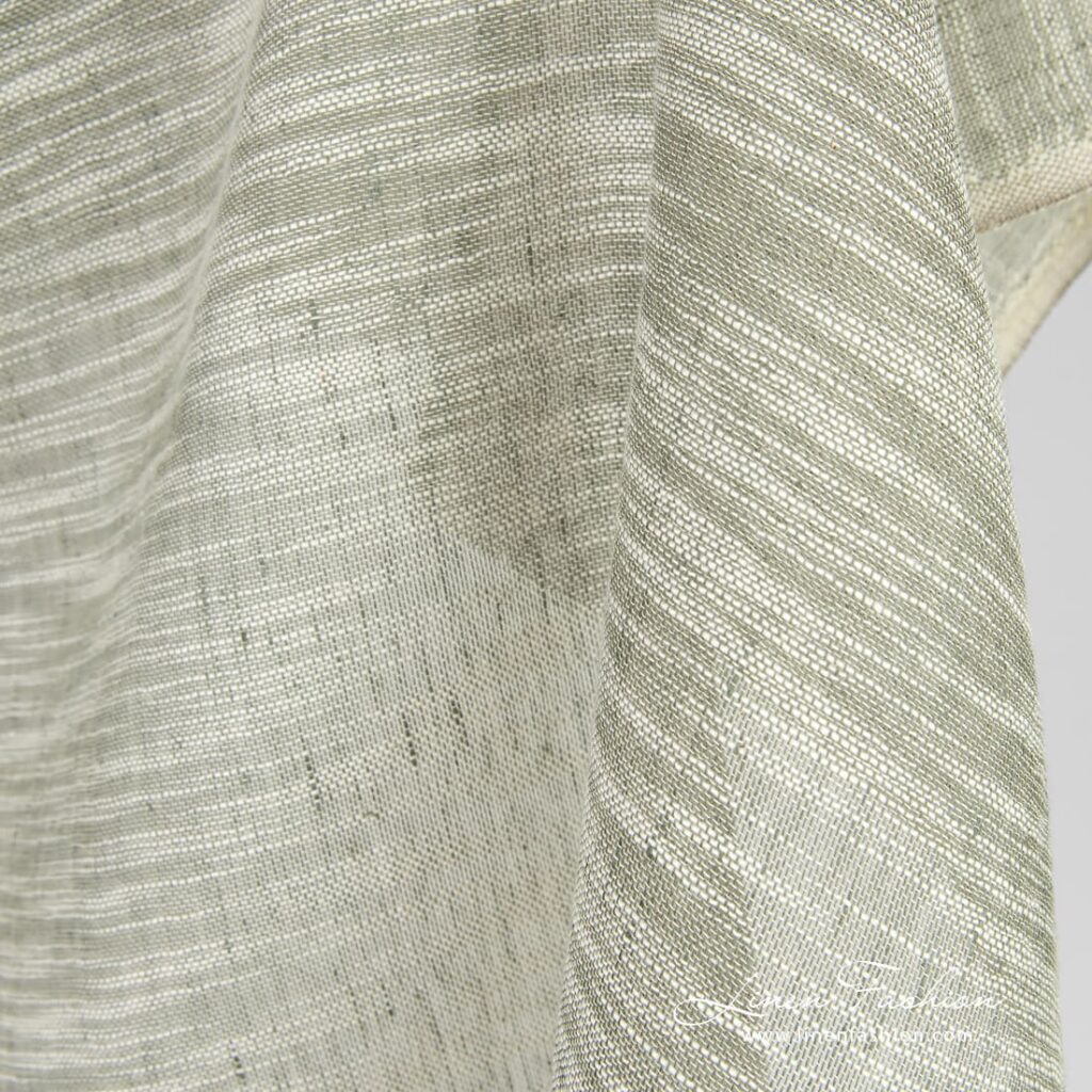 Tissu de lin et de coton verdâtre avec des rayures blanches 3 Linen cotton greenish fabric, woven with fancy yarns
