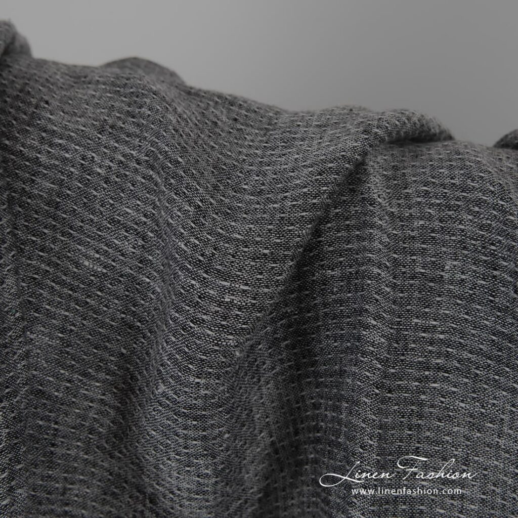 Tissu léger en lin noir et blanc lavé 3 Lightweight black and white linen fabric, specially washed to increase softness