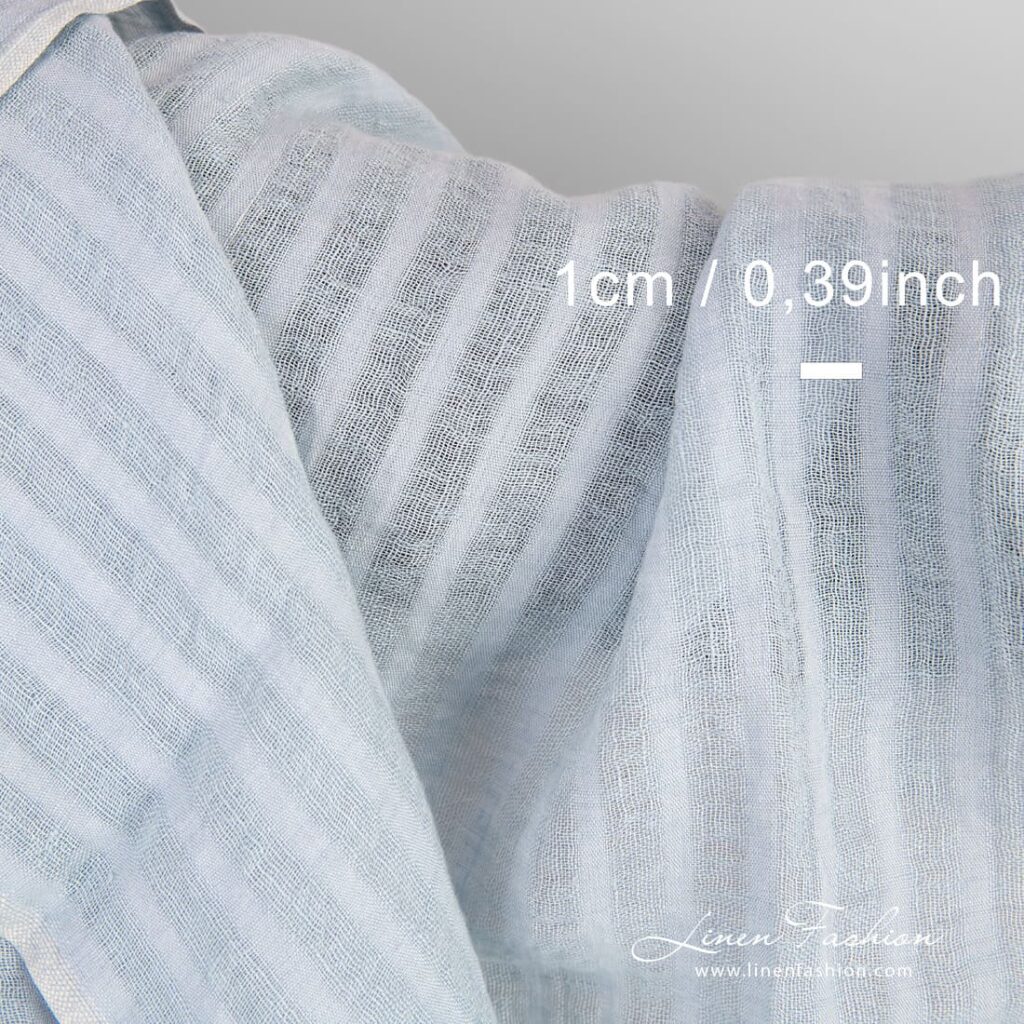 Tissu de lin bleu à rayures transparentes lavé 4 Blue linen fabric in stripes, specially washed