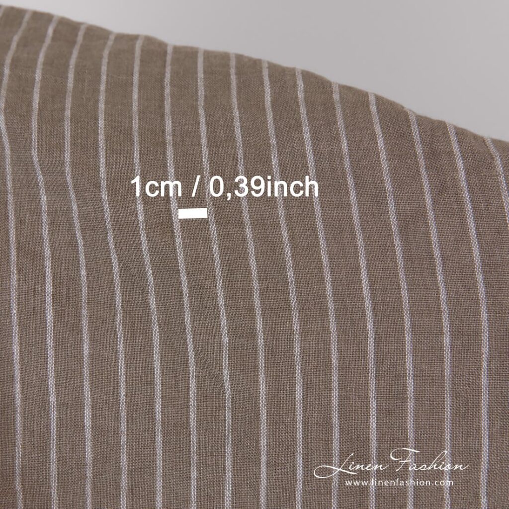 Tissu de lin brun à rayures lavées 4 Brown linen fabric in stripes, perfect for clothes and home textile