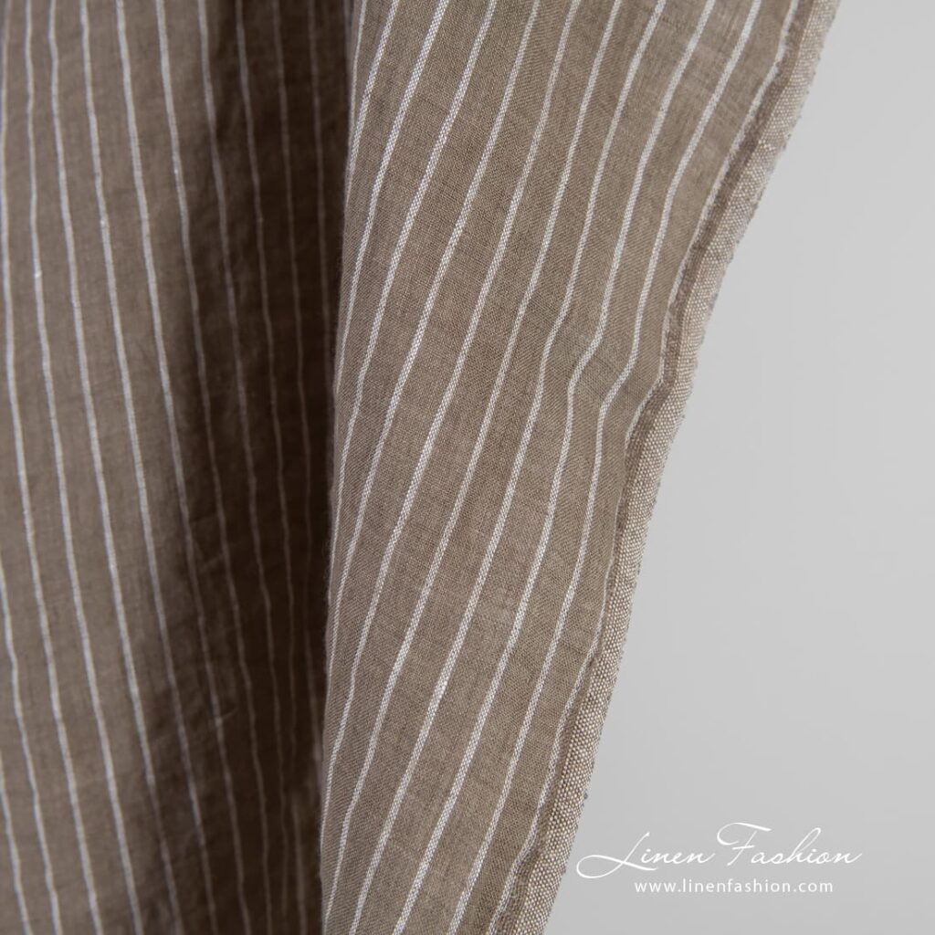 Tissu de lin brun à rayures lavées 3 Brown linen fabric in stripes, specially washed to increase softness