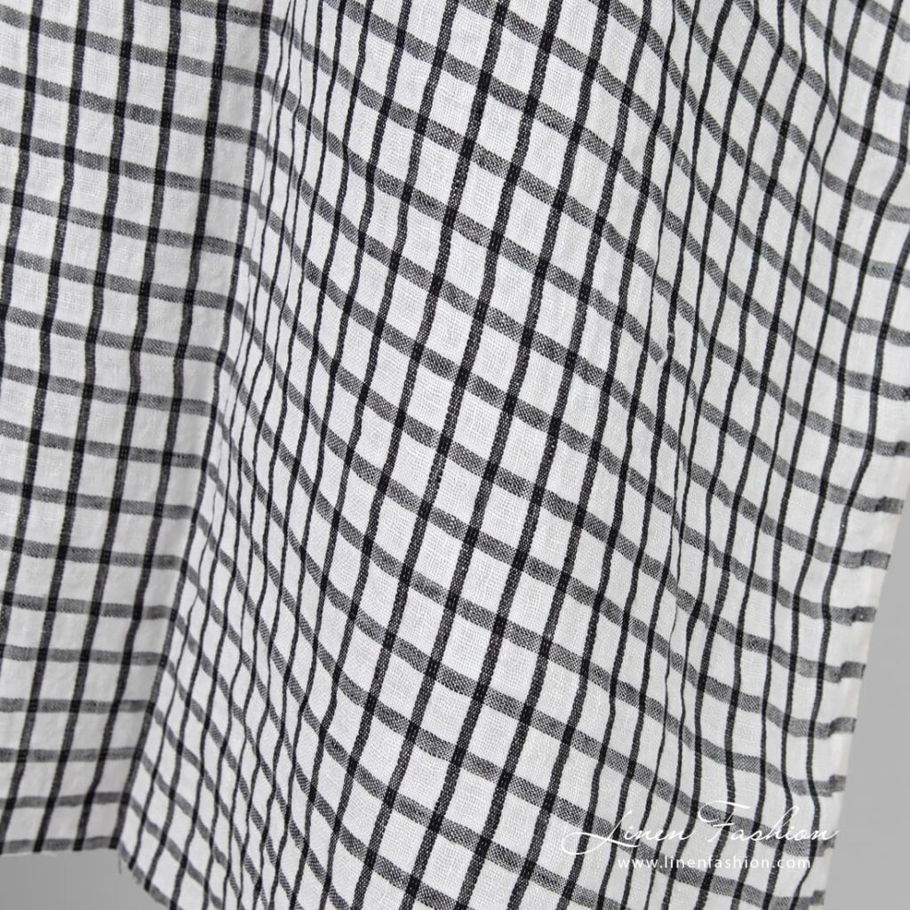 Tissu de lin à carreaux noirs et blancs lavés 3 Linen fabric in checks, washed