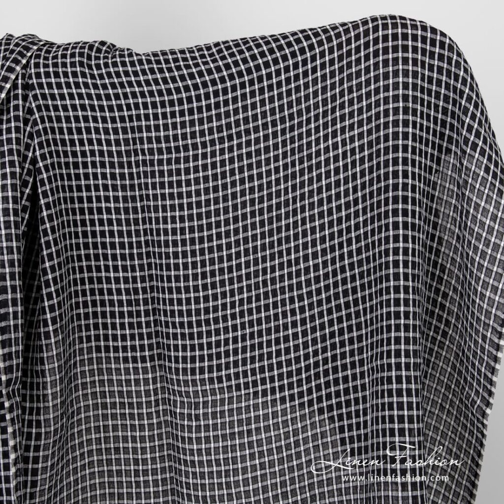 Tissu de lin noir à carreaux blancs lavés 1 Black linen fabric in white checks