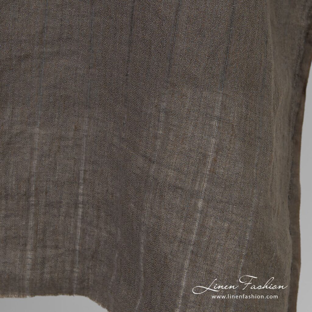 Tissu de lin rayé gris brun lavé 4 Striped greyish brown linen fabric, origin Lithuania