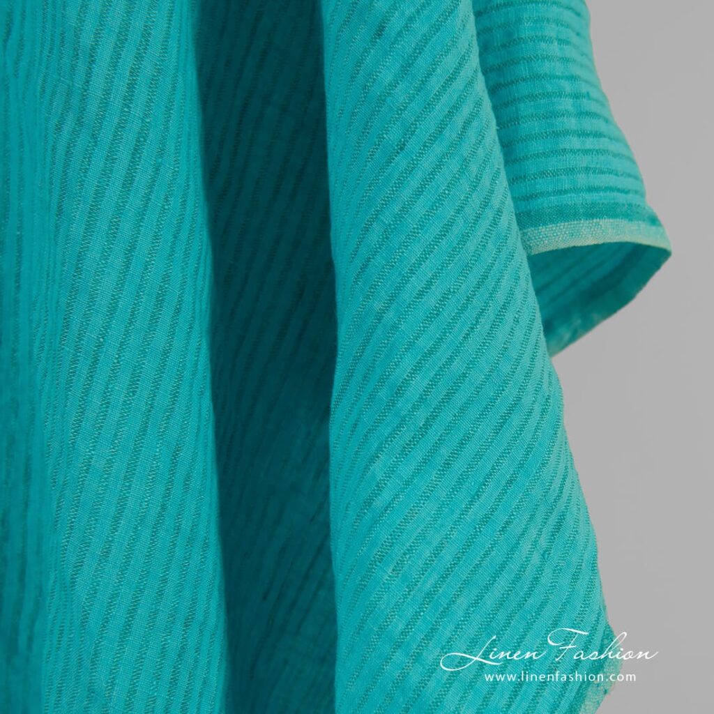 Tissu de lin rayé de couleur turquoise lavé 4 Striped linen fabric in turquoise color, perfect for clothes and home textile