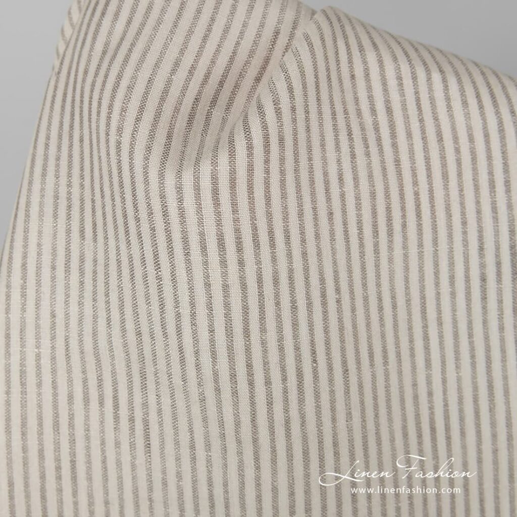 Tissu de lin à rayures beiges 3 Beige 100% linen fabric in stripes.