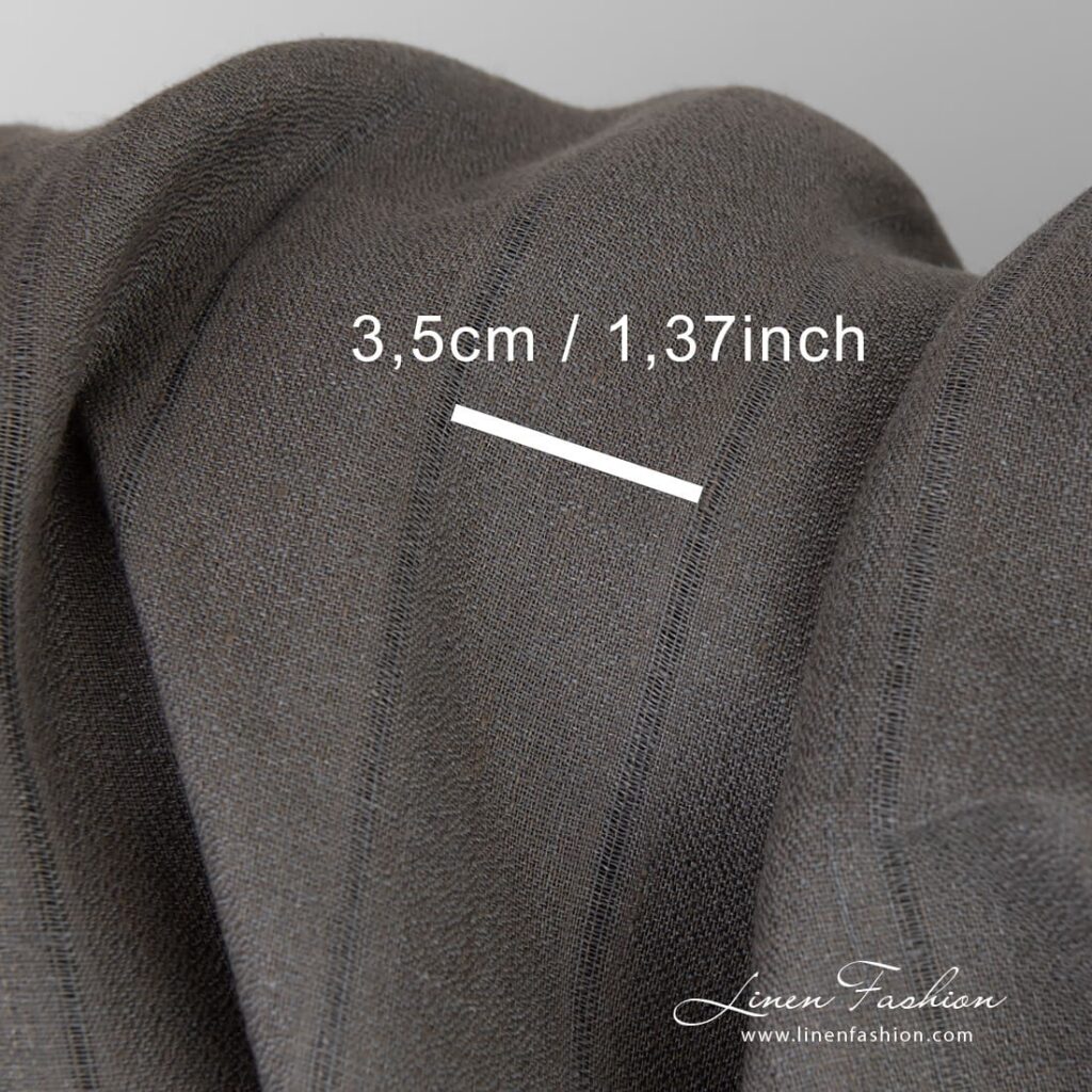 Tissu de lin gris-brun à rayures 4 Linen fabric woven in grey and brown yarns