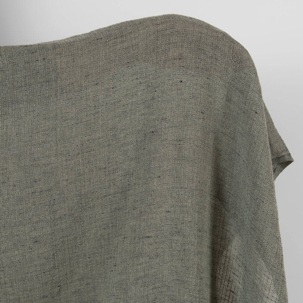 Tissu gris en coton lin en petit motif délicat lavé 2 Grey linen cotton fabric in small delicate design, specially washed