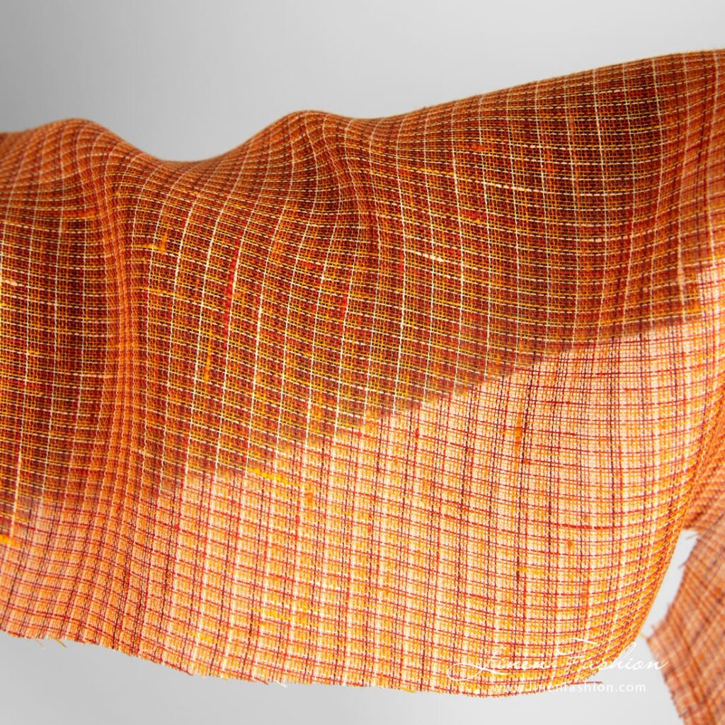 Tissu de lin orange à carreaux transparents 2 Orange linen fabric in gauze pattern