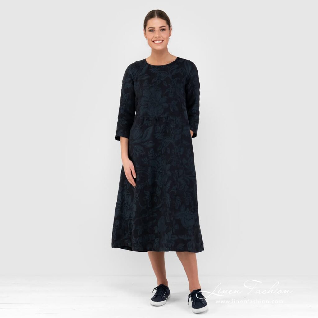 DELFINA Robe à fleurs noires 1 DELFINA Robe à fleurs noires