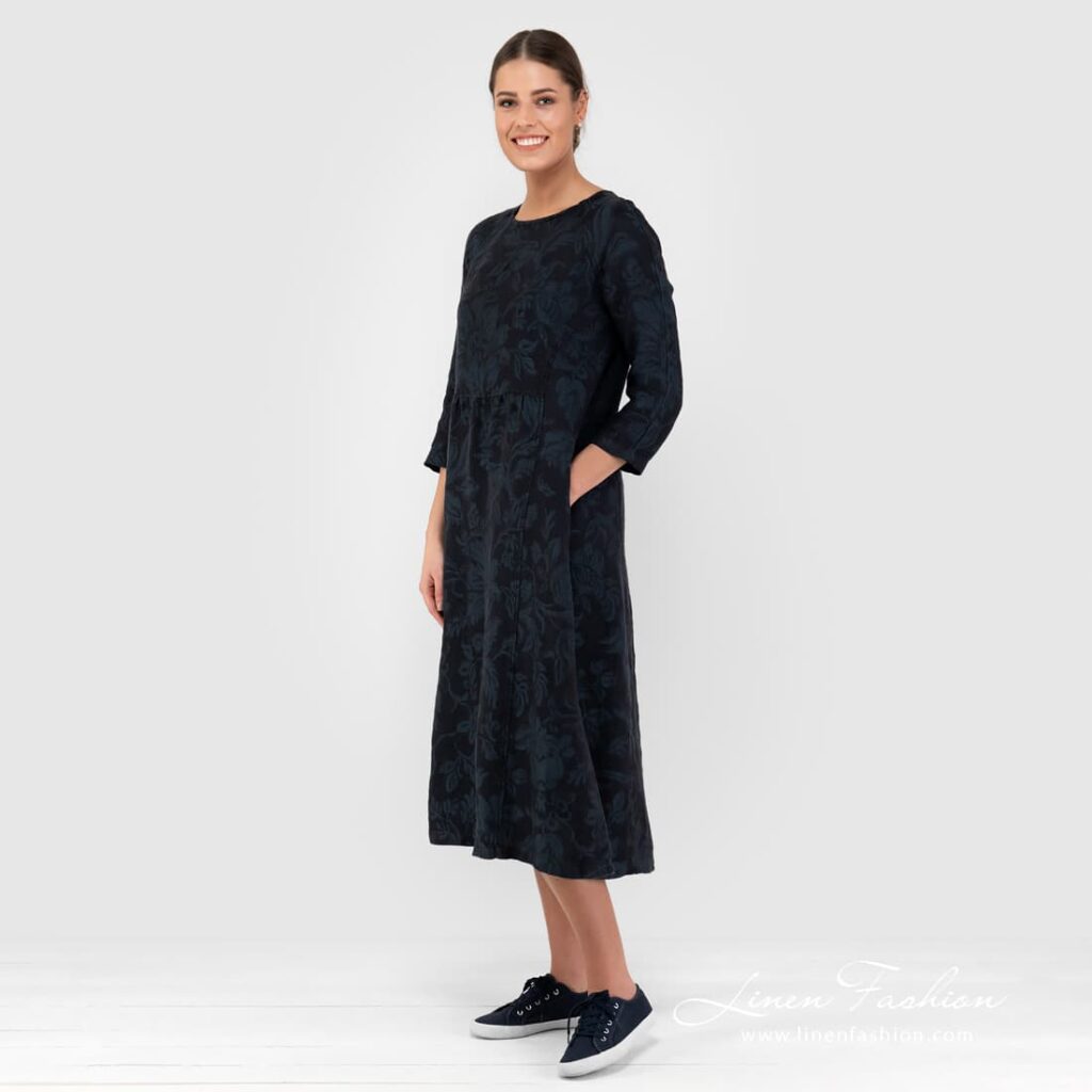 DELFINA Robe à fleurs noires 2 DELFINA Robe à fleurs noires – Image 2