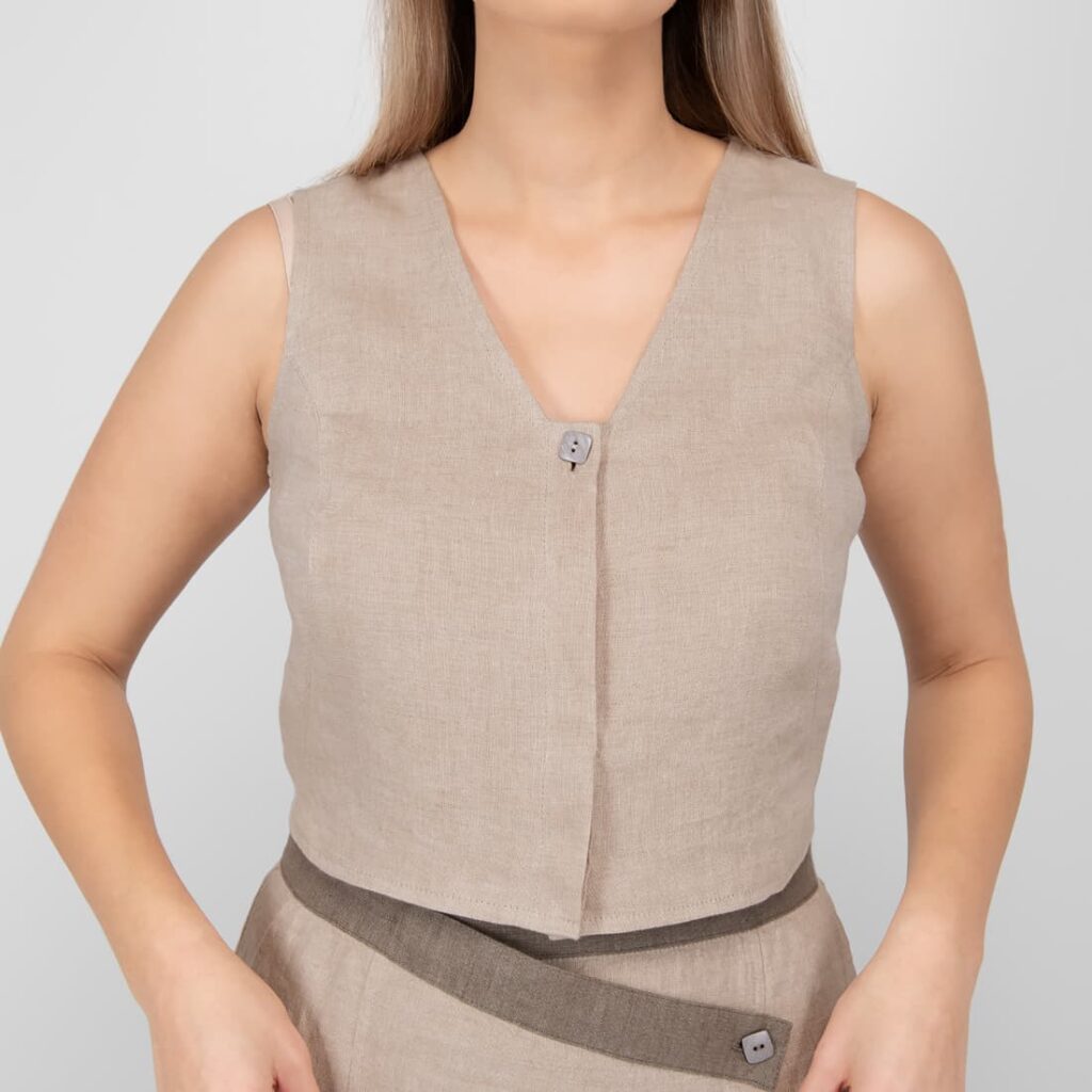 BRITTANY Gilet sable 4 linen sand vest hidden button closure