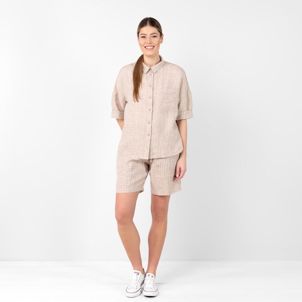DOLFI Short brunâtre 3 Linen brownish checked shorts, latte colour
