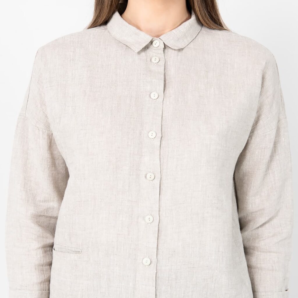 BIANCA Chemise beige 4 Beige linen shirt blouse, classic shirt collar