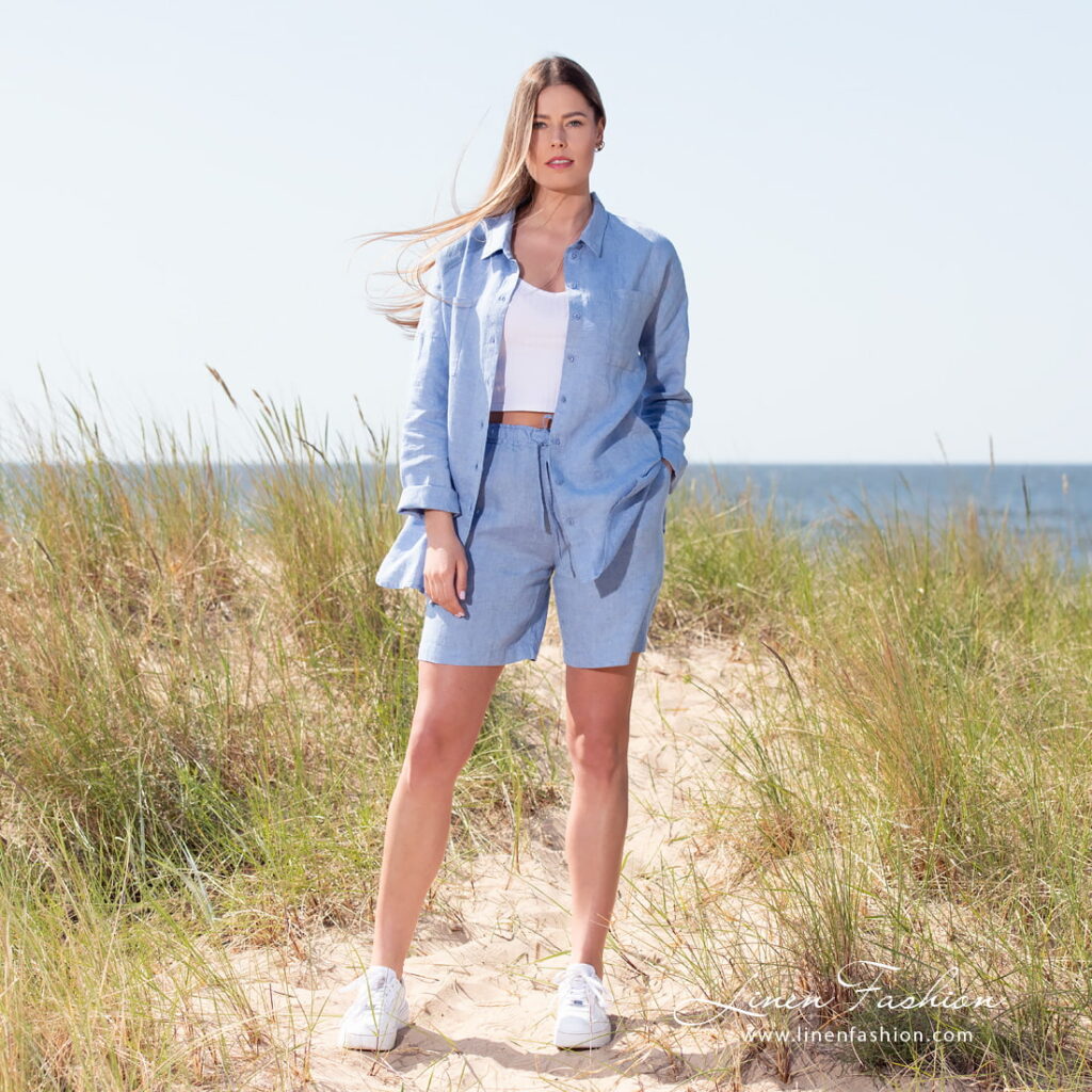 DOLFI Chemise bleu 3 Linen blue blouse in set with shorts.
