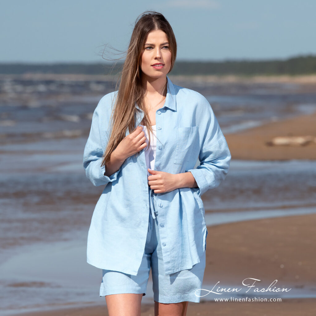 DOLFI Chemise bleu ciel 4 blue linen shirts, washed.