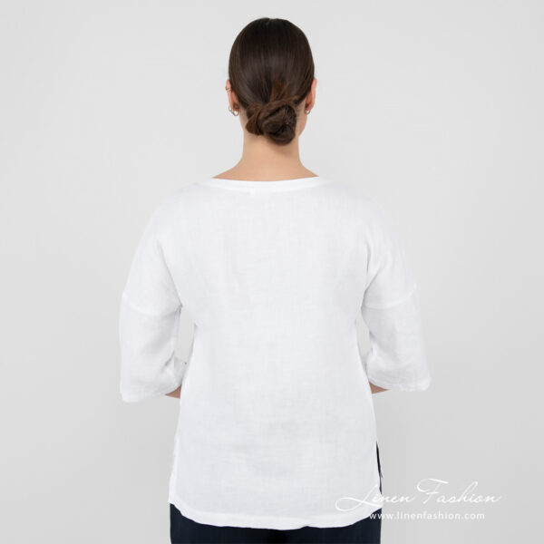 white linen blouse 3/4 sleeves from backside.