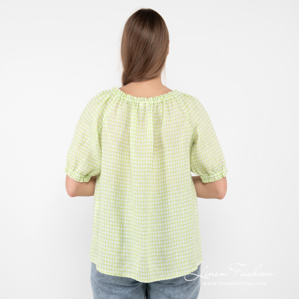 MELISA Blouse vert clair 6 linen checked blouse from backside.
