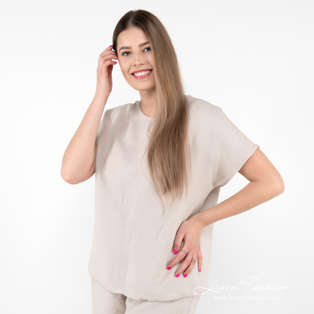 DARREN Blouse beige 3 beige linen blouse with short sleeves.