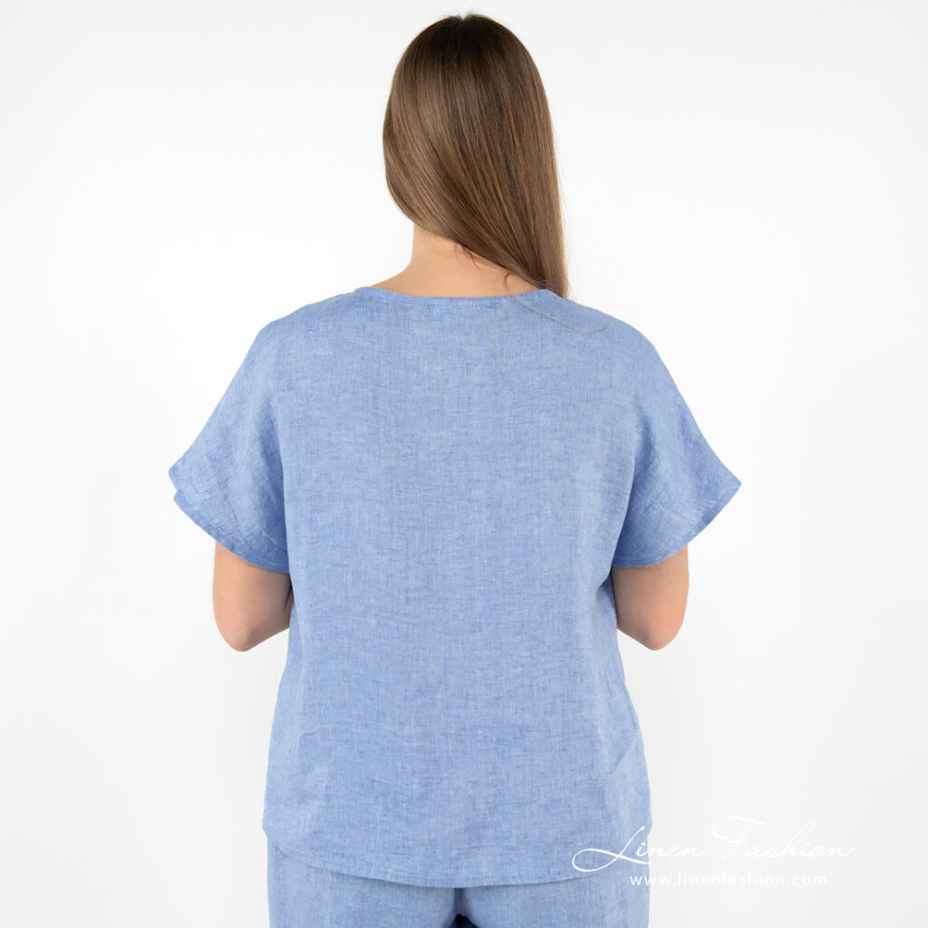 DARREN Blouse bleu 6 linen blue blouse, from backside.