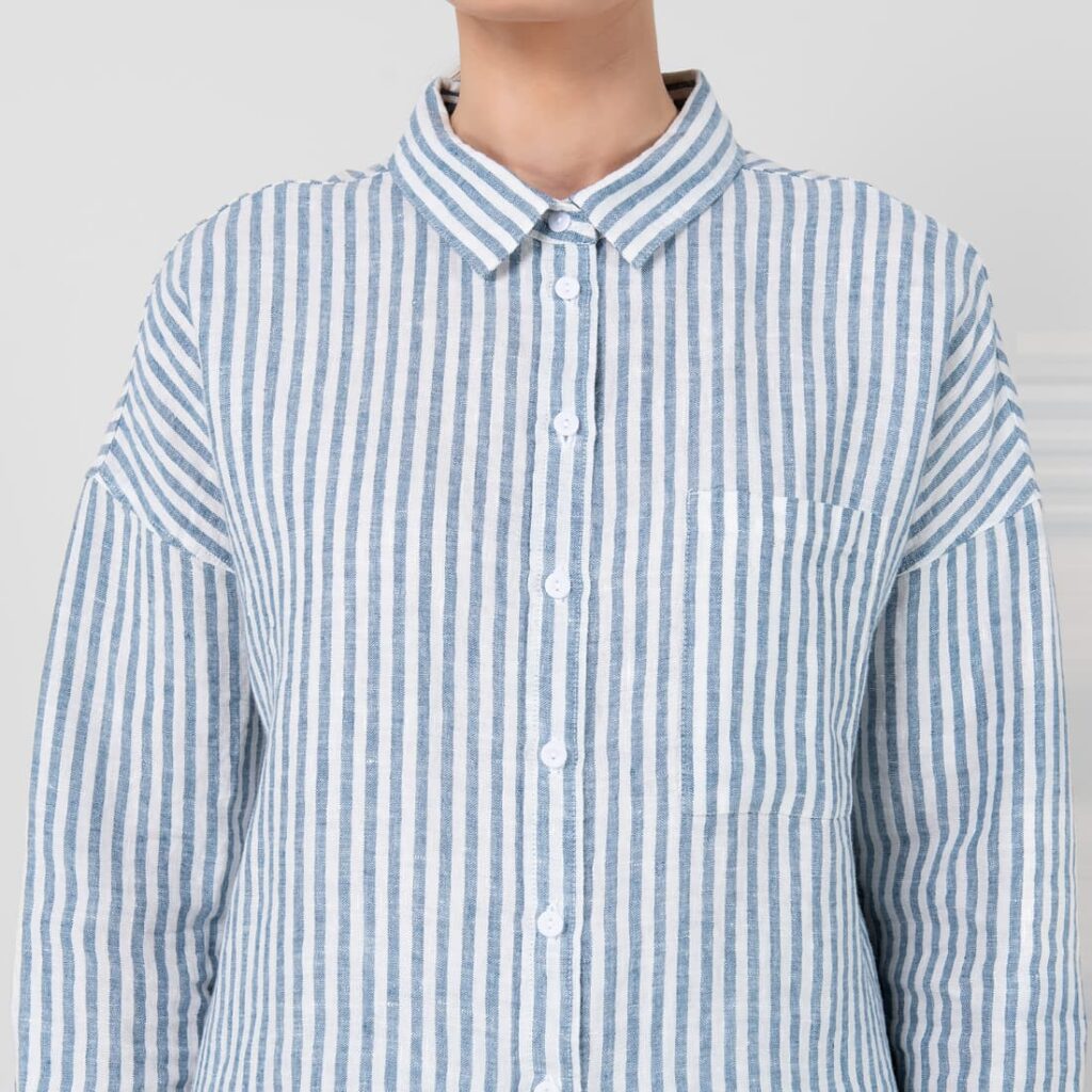 ODILE Chemise rayée bleu et blanc 3 Striped blue linen shirt, classic collar