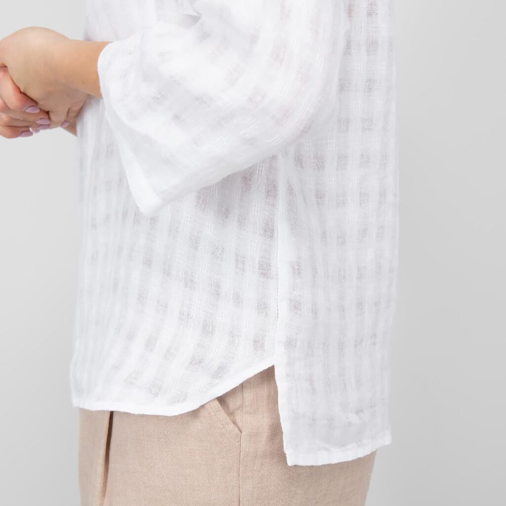 MYRIAM Blouse blanc 6 white linen blouse with hoodie, slits on sides