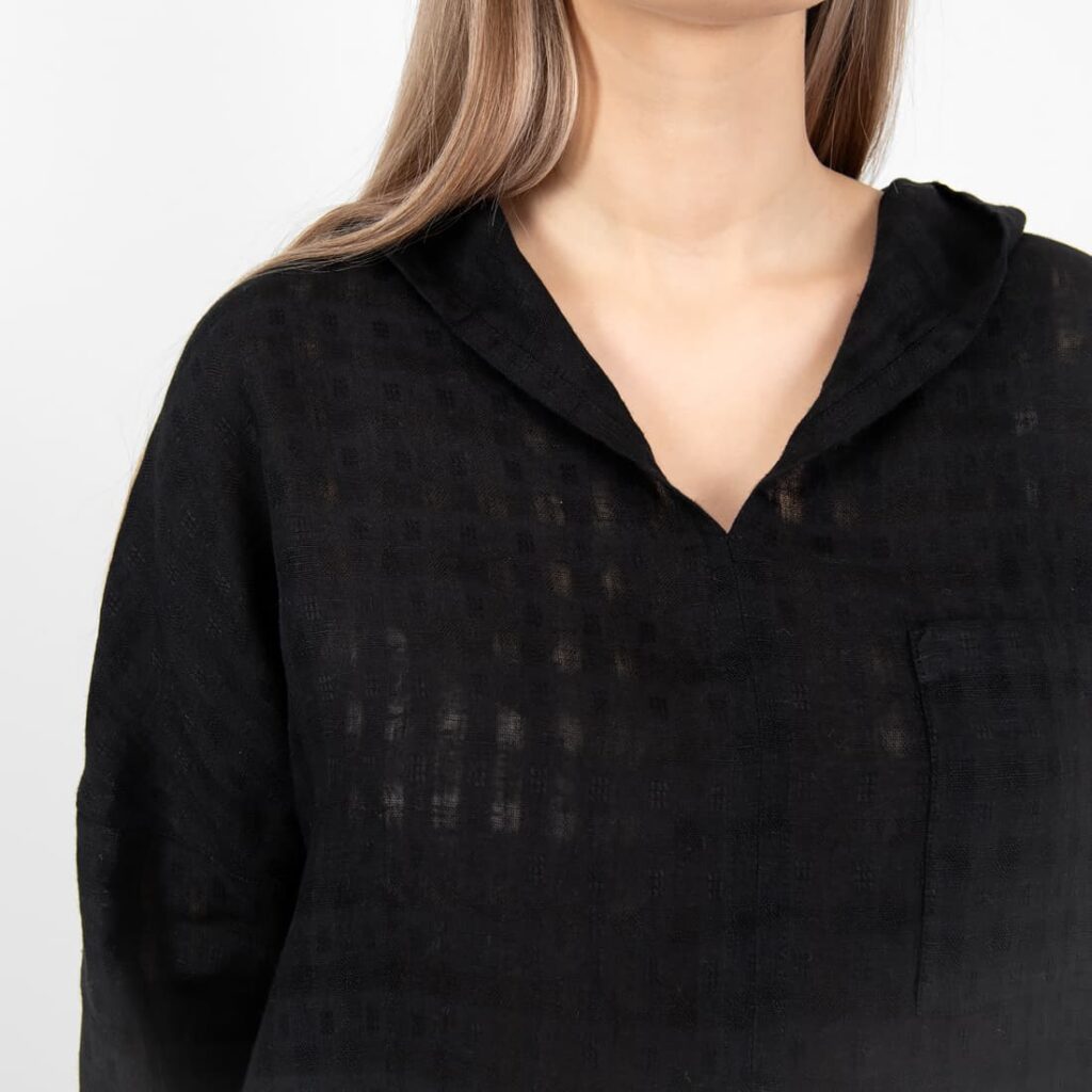 MYRIAM Blouse noir 4 black linen blouse with hoodie, open weave checks