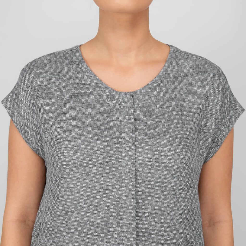 GAMBITA Blouse gris 3 linen grey blouse in checks round neck