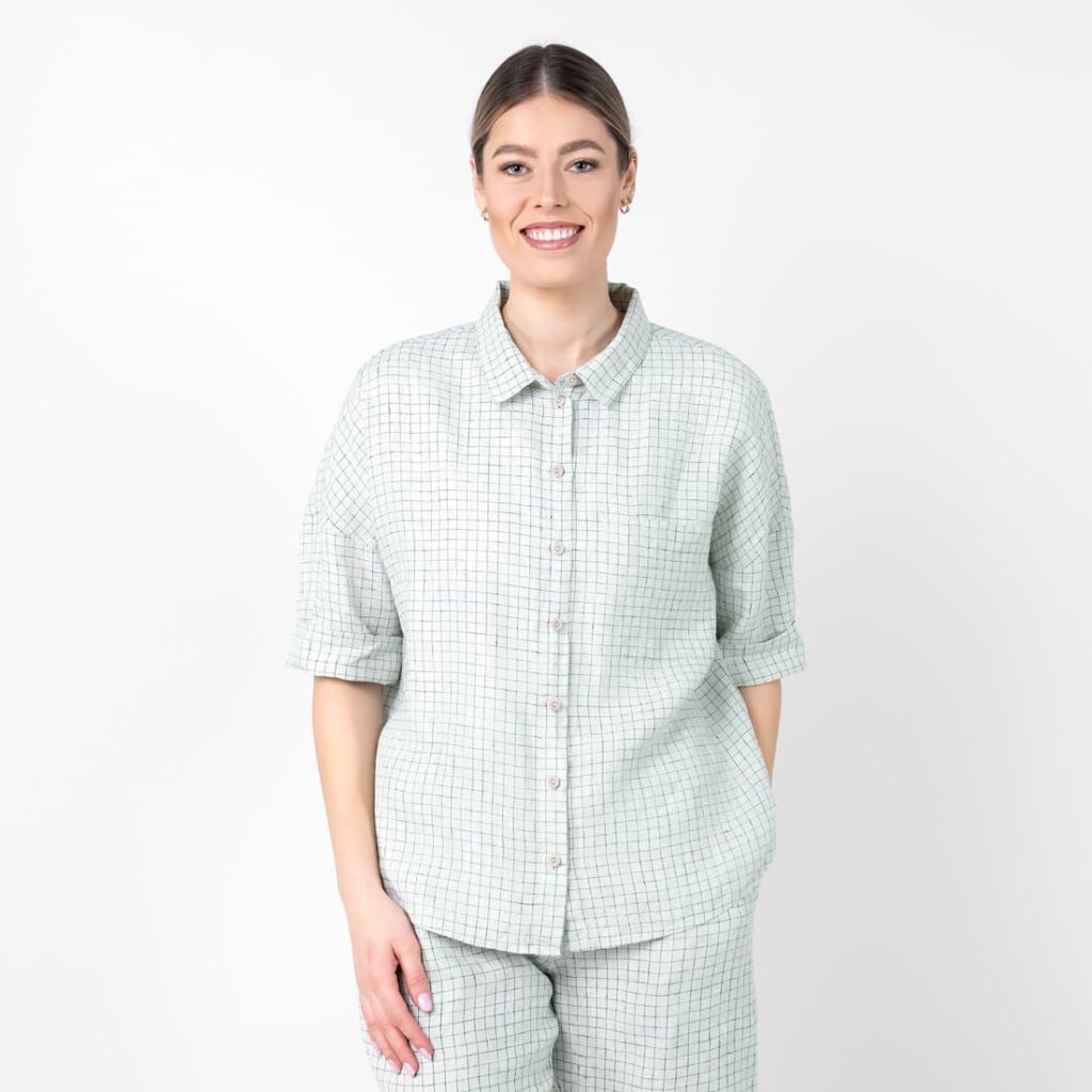 EILA Chemise verdâtre 1 Linen greenish checked shirt, button down