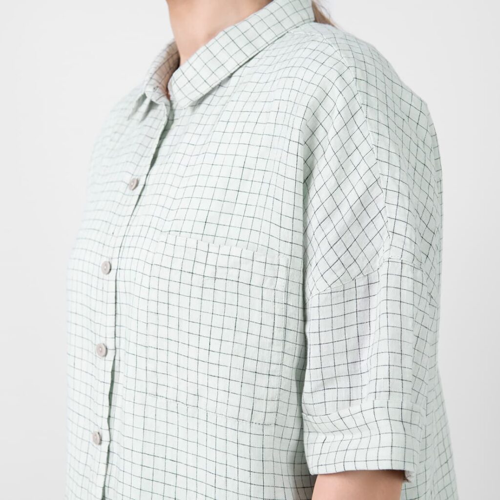 EILA Chemise verdâtre 6 Linen greenish checked shirt, elbow length sleeves